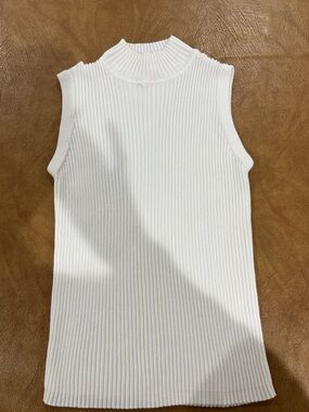 Sleeveless Ribbed Mock Neck Top - White